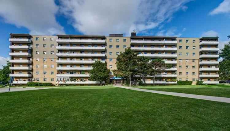 Apartment For Rent in 230, Lake Promenade, Toronto, Ontario