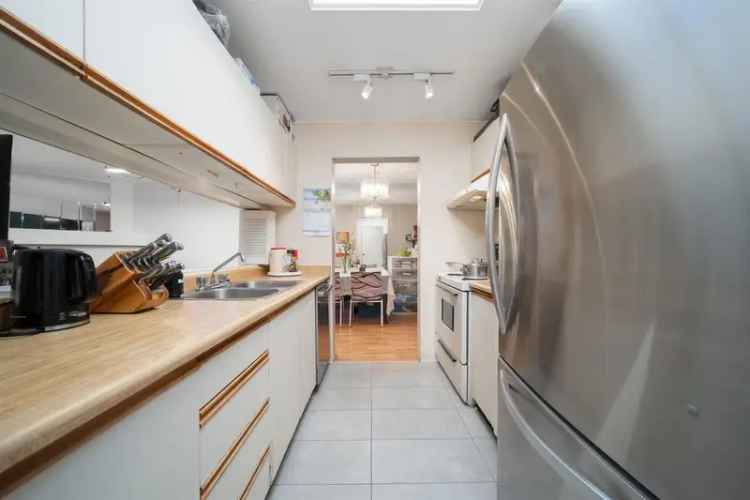 Cypress Point 2 Bed 1 Bath Condo with Private Rooftop Patio