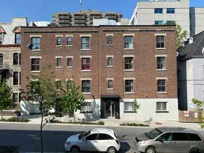 1 room apartment of 40 m² in Montreal