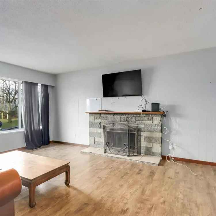 5-Bedroom House in Bolivar Heights with Unbelievable Views