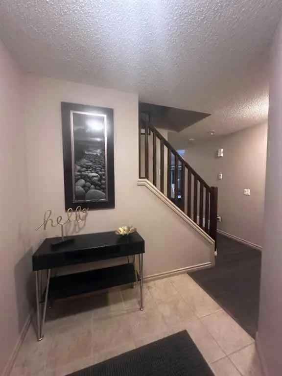 House For Rent in 346, Grosbeak Way, Fort McMurray, Alberta