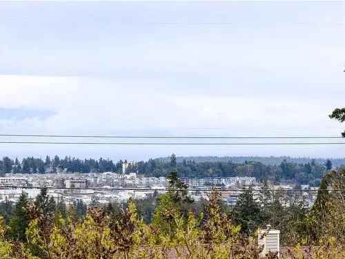 3 Bed 2 Bath Log Home with Ocean Views