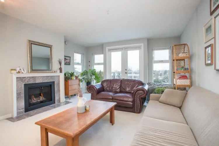 Spacious 2-Bedroom Condo near Granville Island