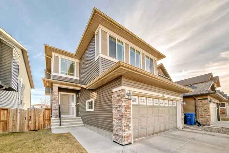 House For Sale in Calgary, Alberta