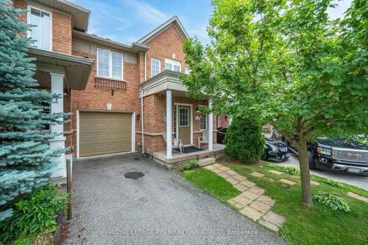 House For Sale in Oakville, Ontario