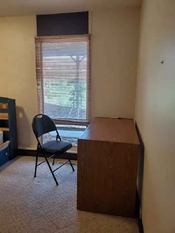 Room For Rent Near Southgate Area