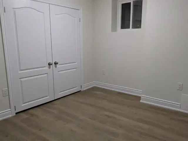 2 Bedroom Legal Basement Apartment Near Amenities