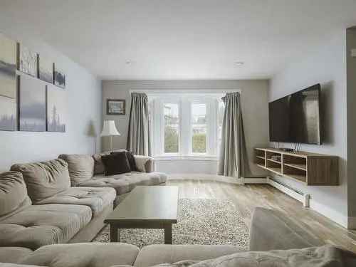 South Surrey Rancher Lane Access 3 Bed 2 Bath Family Home