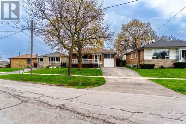 Markland Woods Bungalow with Inground Pool and Updates