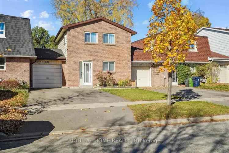 Beautiful 3-Bedroom Townhouse with Modern Kitchen and Sunroom