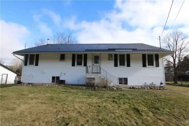 House For Sale in Delhi, Ontario