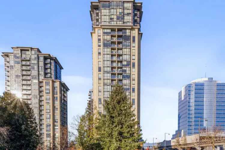 Condo For Sale in Surrey, British Columbia