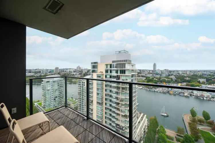 Yaletown Condo with Stunning False Creek Views