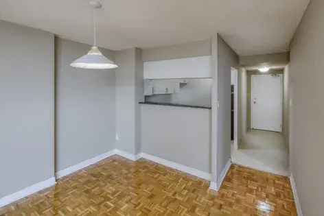 3 rooms apartment of 475 m² in Toronto