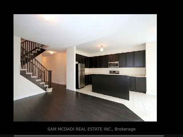 Townhouse For Rent in Milton, Ontario