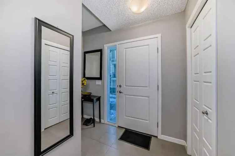 Townhouse For Rent in Calgary, Alberta