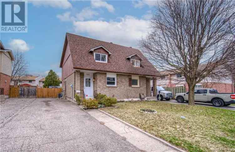 3 Bedroom Semi-Detached Home Family Neighbourhood Updated