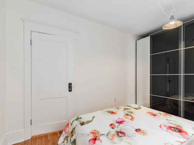 Midtown Toronto 3-Bedroom Home  Near Yonge & Eglinton