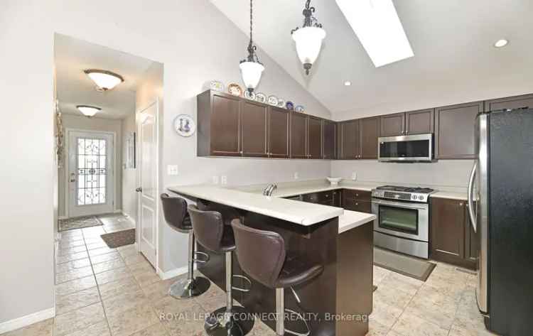 Beautiful Detached 4-Level Backsplit in Prime North Oshawa