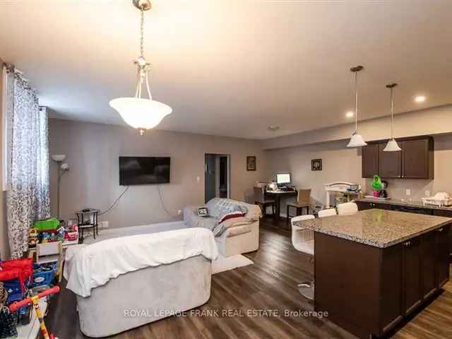 Semi Detached Bungaloft With Legal Duplex Amazing Investment