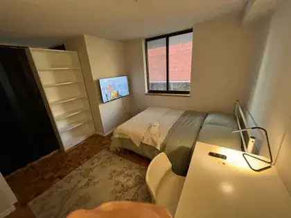 1 room apartment of 253 m² in Toronto