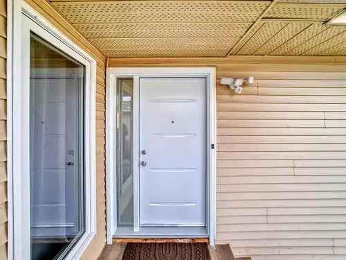Updated Family Home in Lymburn with Private Backyard