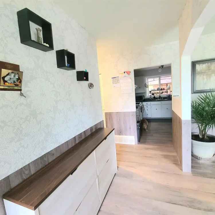 4 Bedroom Rancher House For Sale Near Parks and Transit