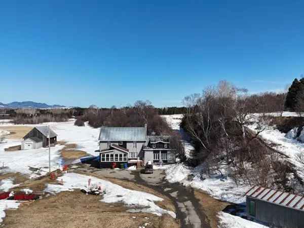 5 Bedroom Renovated House for Sale in Charlevoix