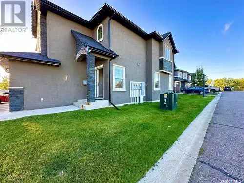 Townhouse For Sale in Willowgrove Saskatoon