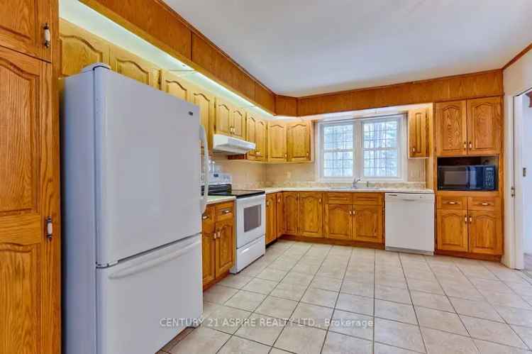 House For Sale in Petawawa, Ontario