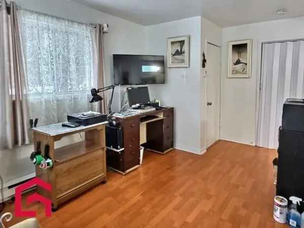 4 Season Chalet in Sainte-Julienne