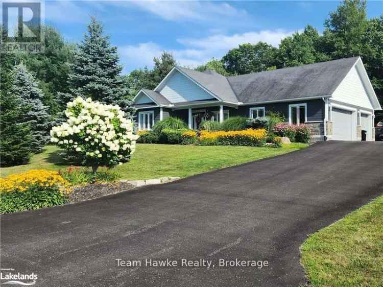 Immaculate Custom Bungalow in Pineview Estates 3 1 Beds 25 Baths