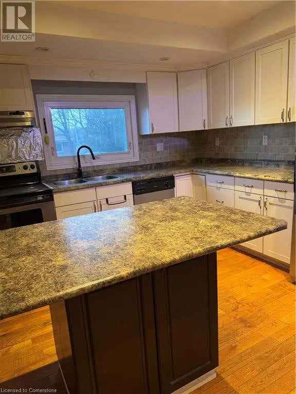 3 Bed 2 Bath Upper Unit West Mountain Near Mohawk College