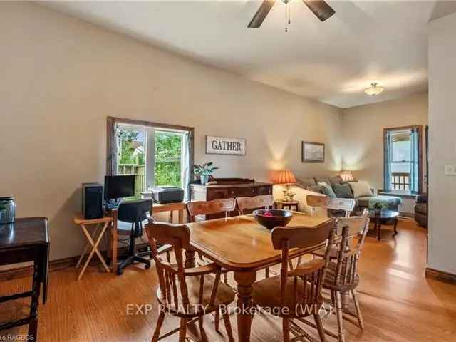 House For Sale in Wiarton, Ontario