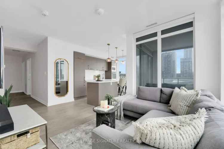 Luxury 2-Bed + Den Suite at Minto Westside