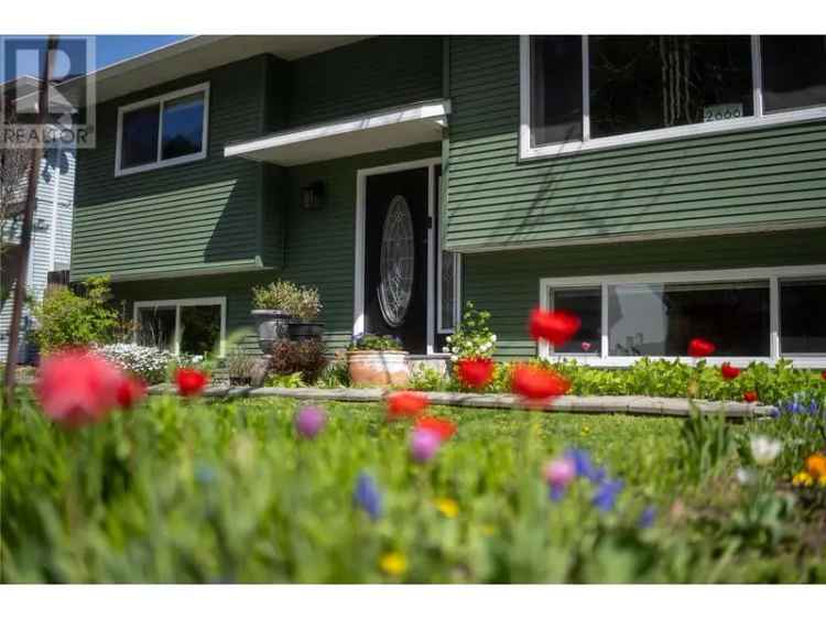 4-Bedroom Juniper Ridge Home Updated Kitchen Fireplace Backyard Oasis