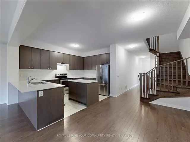 Modern 1809 sq ft Townhouse 3 Bedrooms Quartz Countertops