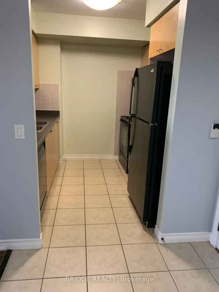 2 Bedroom Corner Unit For Lease Ravine View Near Woodbine Mall