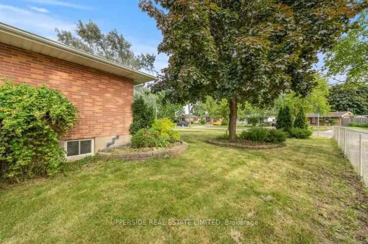 House For Sale in Sarnia, Ontario