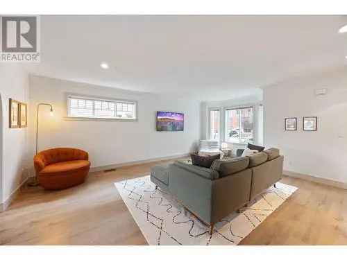 Kelowna Family Home 3 Bed 3 Bath Modern Renovation