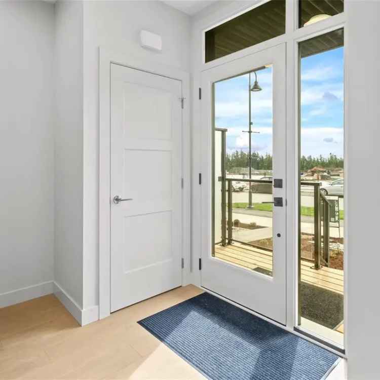 Townhouse for Sale: Modern Coastal Living