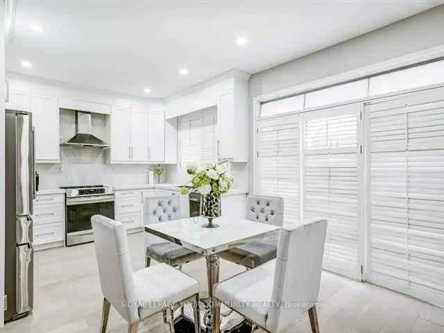 House For Sale in Vaughan, Ontario