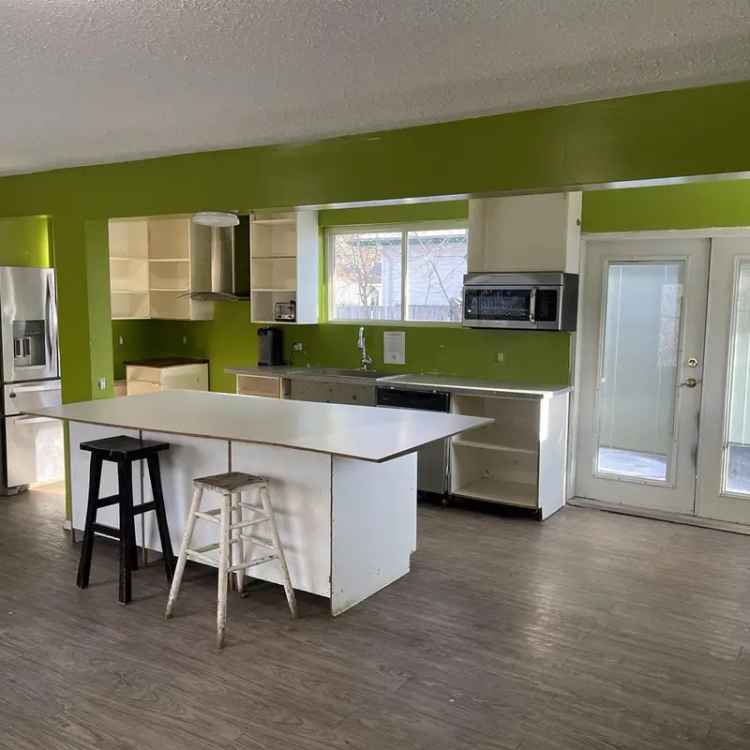 3 Bedroom House for Sale Near Downtown