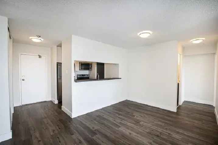 2 Bedroom Apartment for Rent - 190 Lees Ave