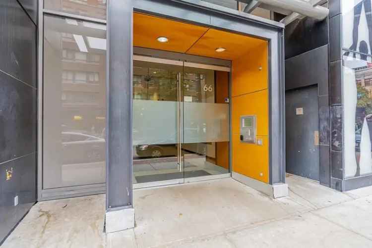 Downtown Vancouver Condo 2 Bed 2 Bath 750 Sqft