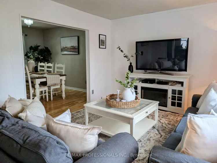 3-Bedroom Family Home in Port Hope Near Schools and Highway 401