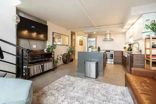 2 Bed Plus Den Loft Vancouver City Center