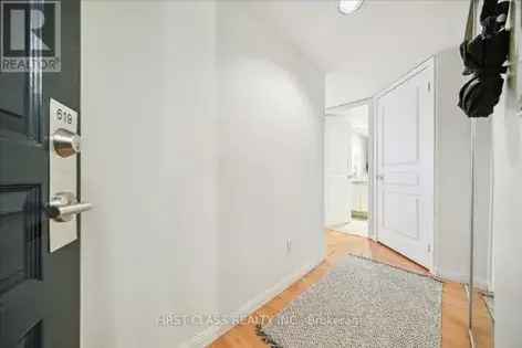 2 Bedroom Condo in Toronto Entertainment District