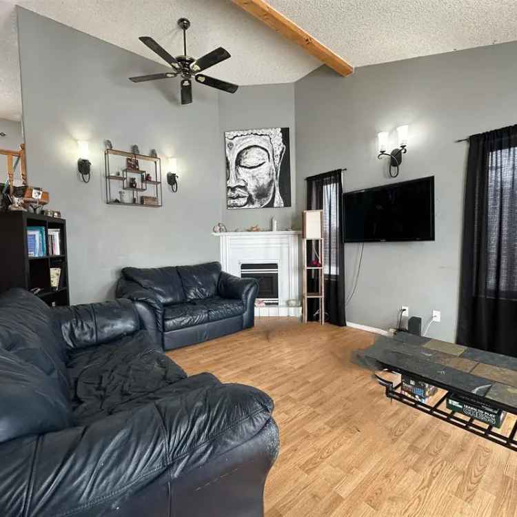 4 Bedroom 3 Bath House for Sale Huge Yard Family Home