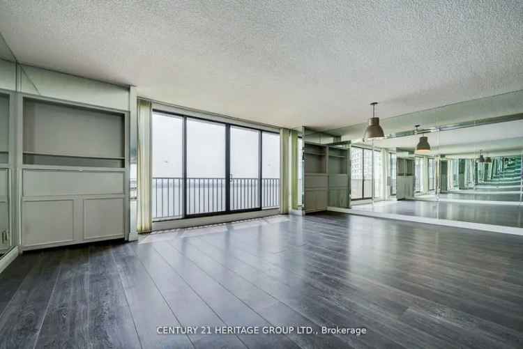 Condo For Rent in Toronto, Ontario